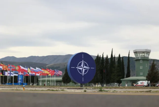 В Албании на месте военного аэродрома имени Сталина построена авиабаза НАТО  